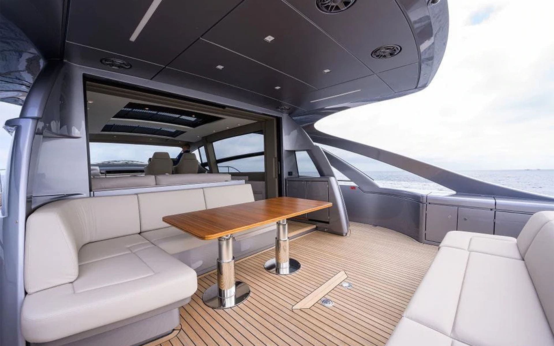 70' Pershing photo 5