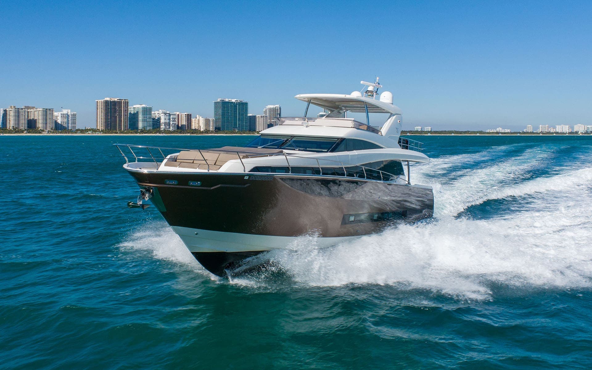 75' Prestige photo 3