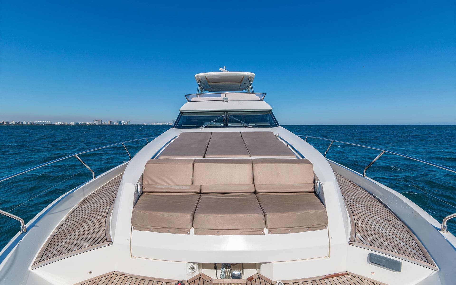 75' Prestige photo 5