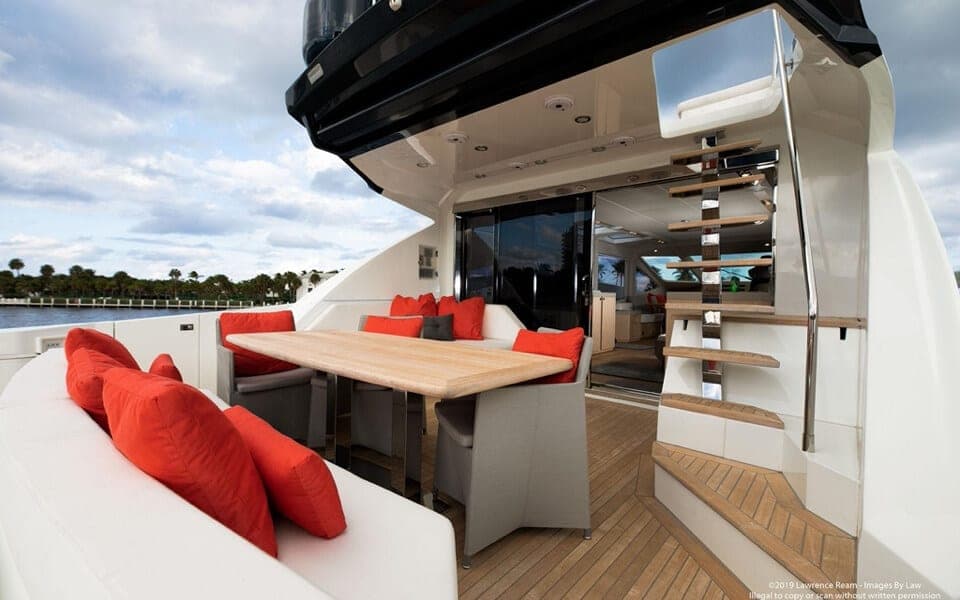 80' Numarine photo 6