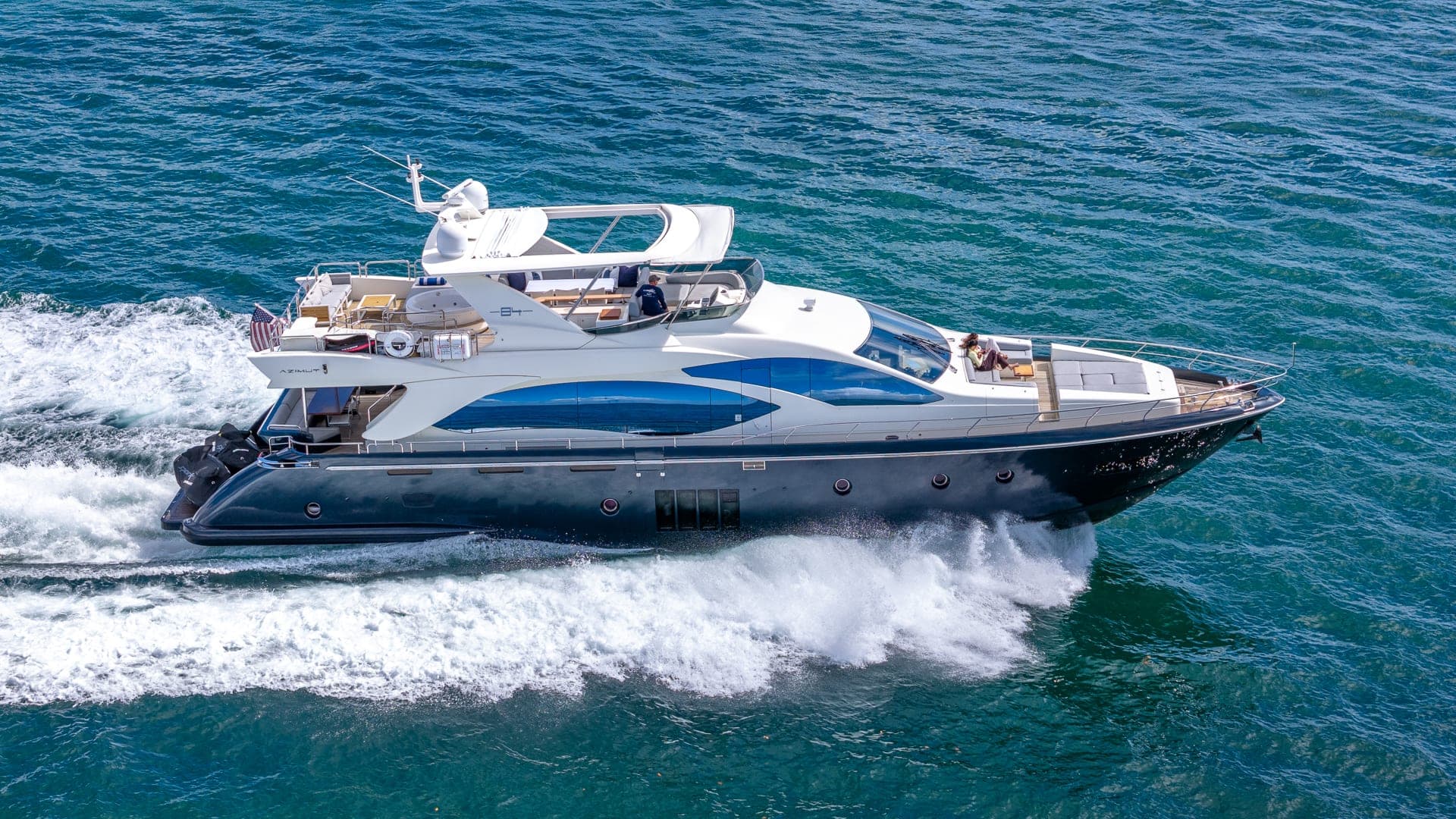 84' Azimut photo 3