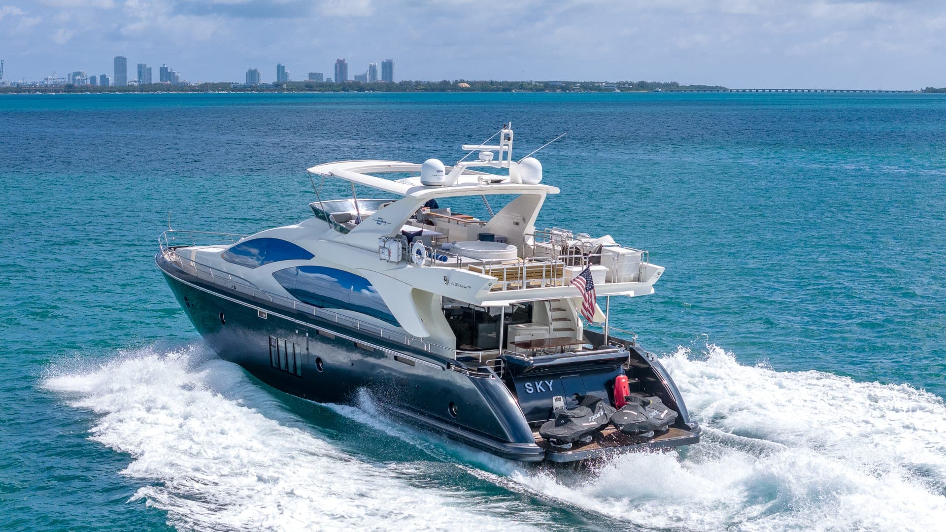 84' Azimut photo 9