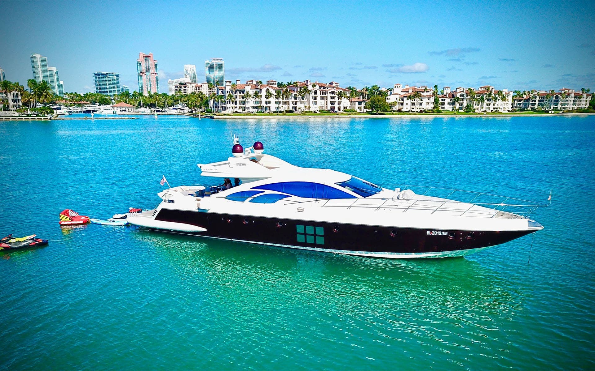 86' Azimut — Azimut yacht charter in Miami Beach, FL