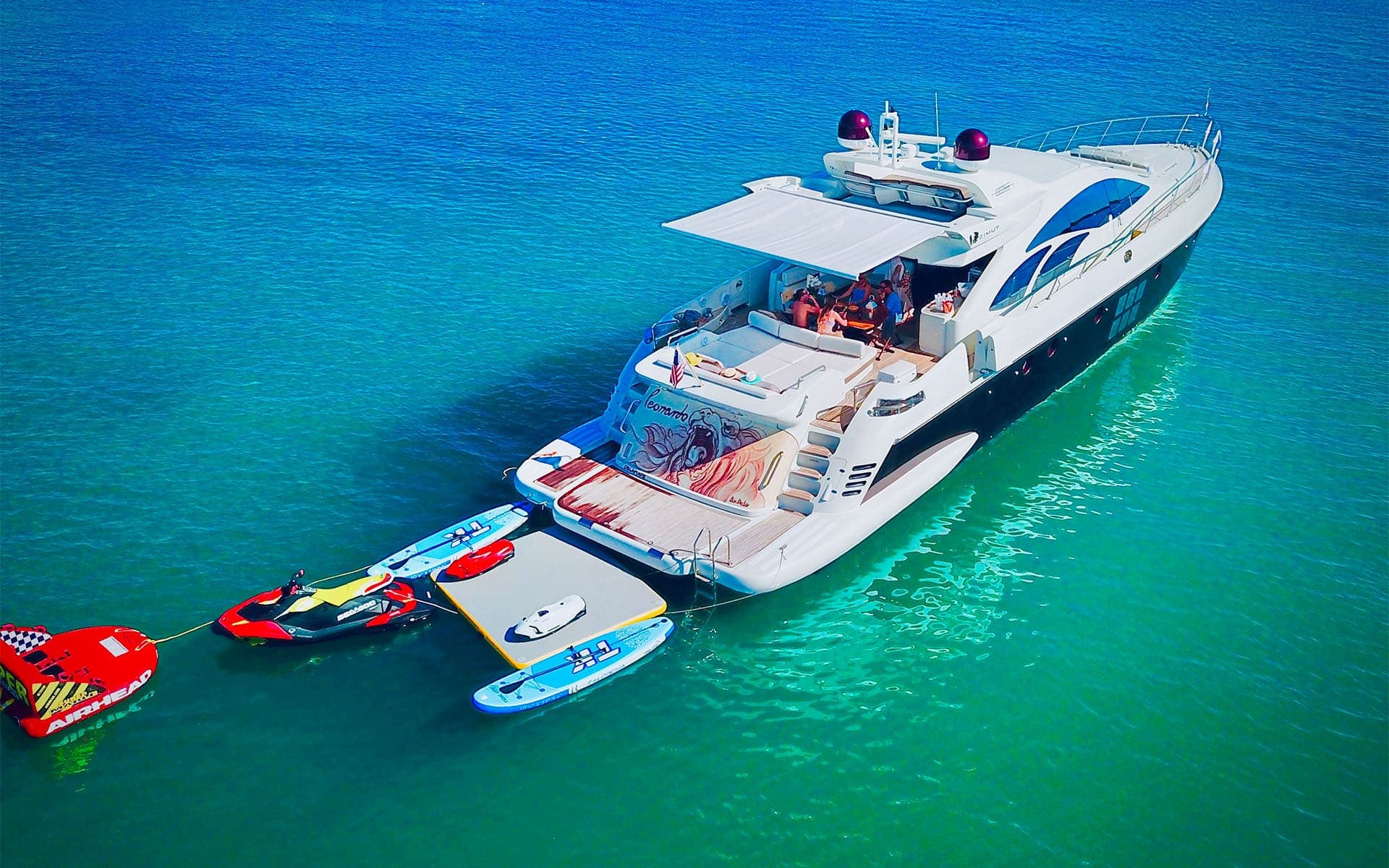 86' Azimut photo 4