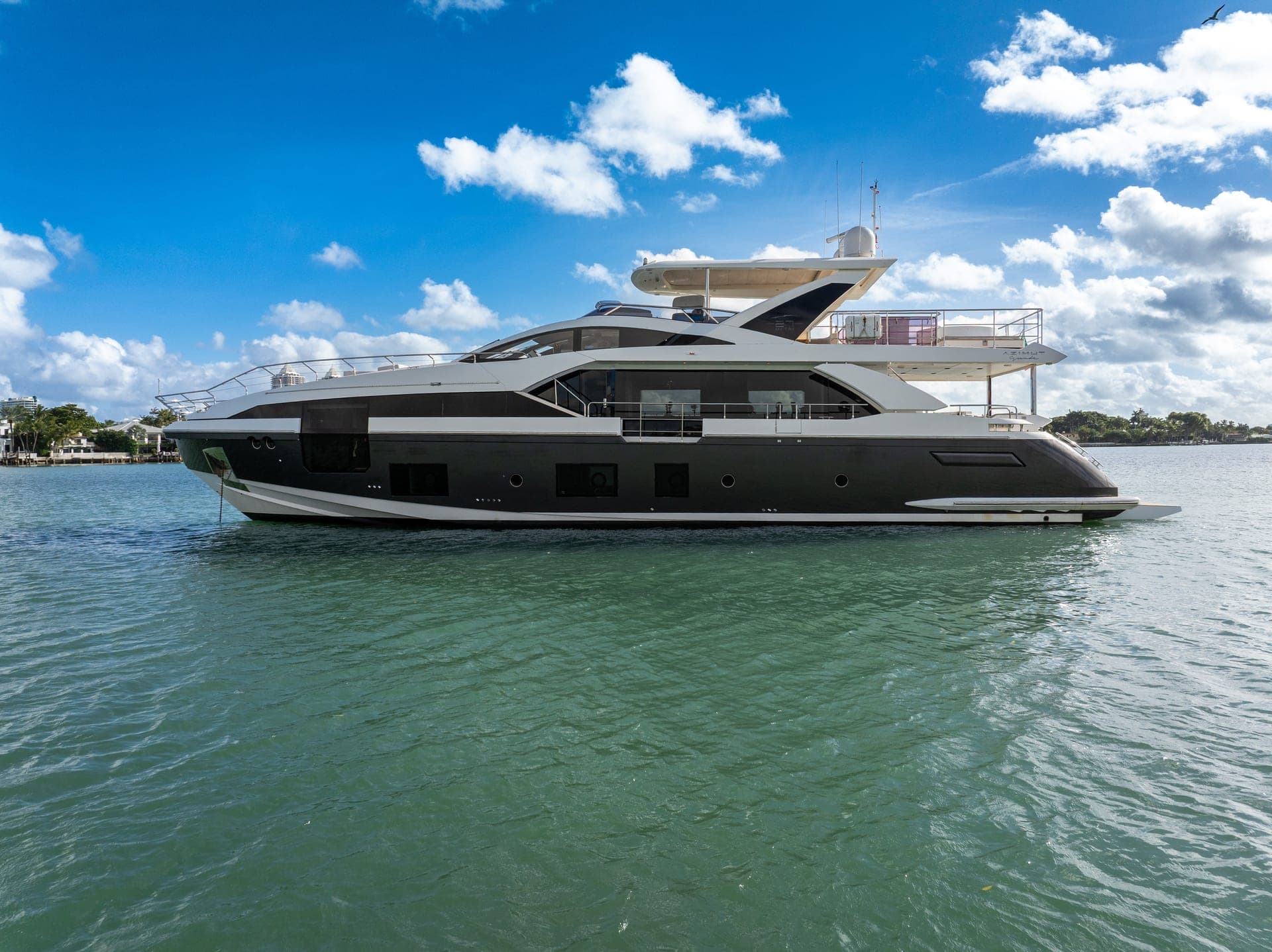 88' Azimut  photo 4