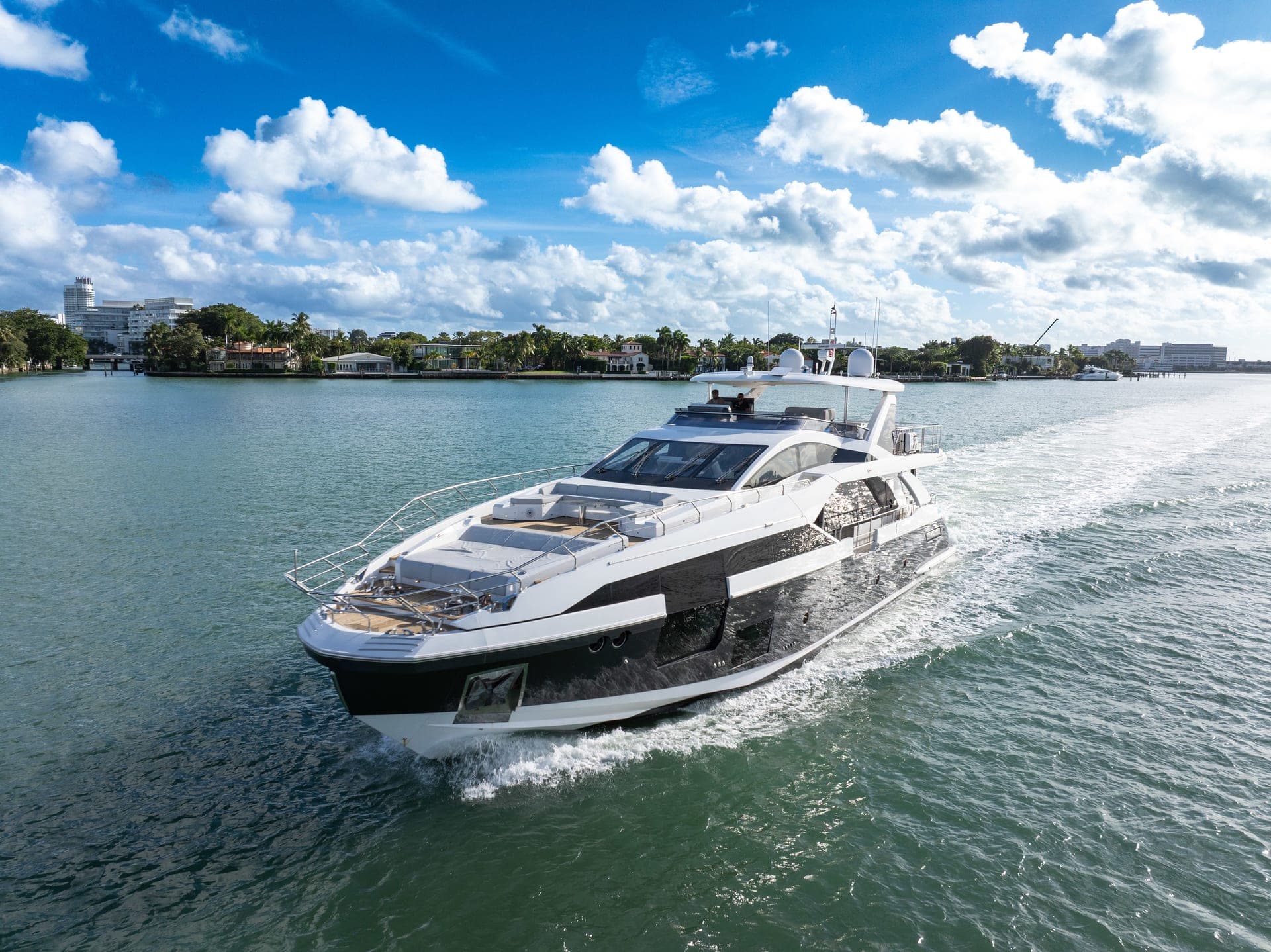 88' Azimut  photo 5