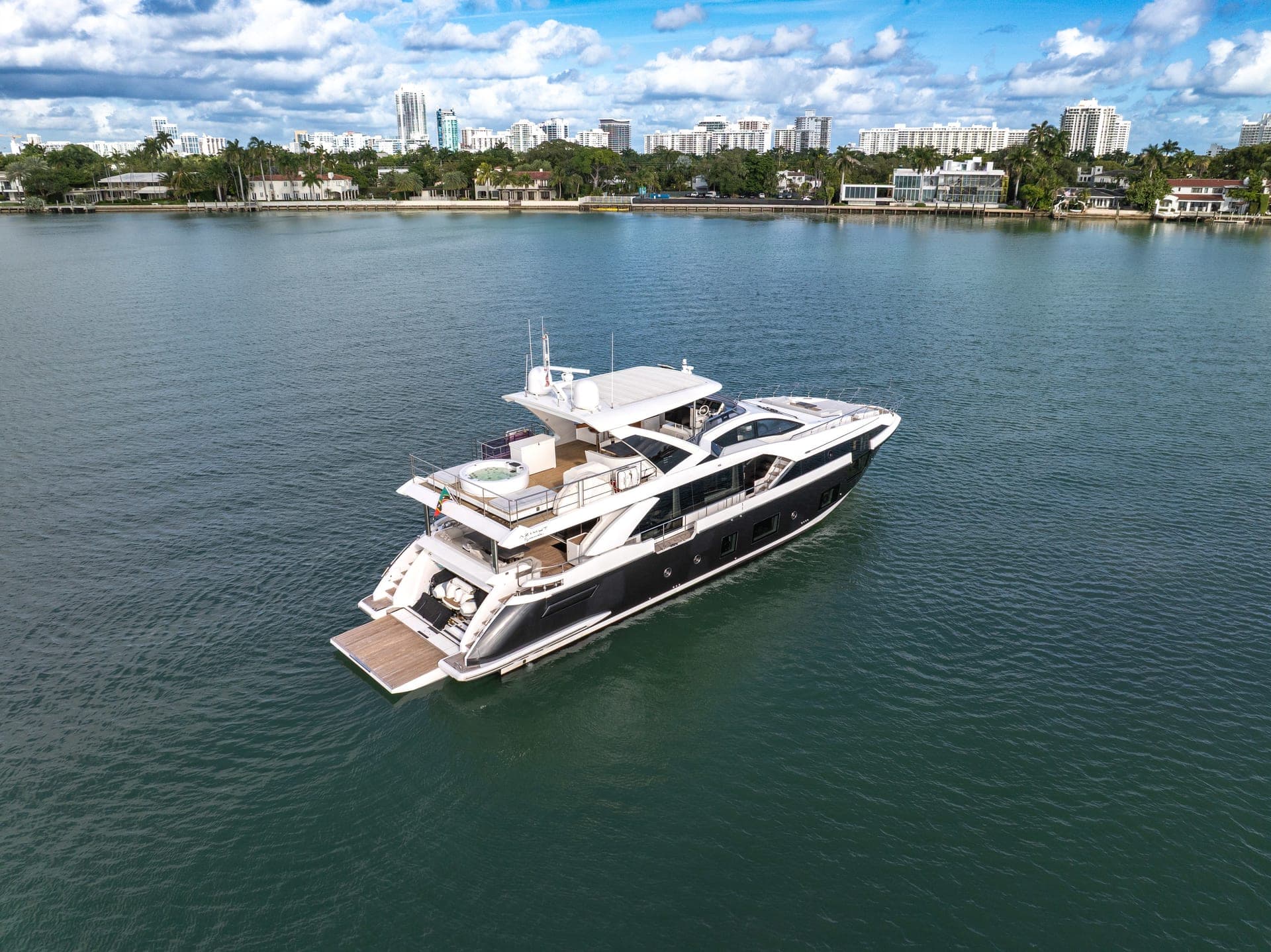 88' Azimut  photo 9