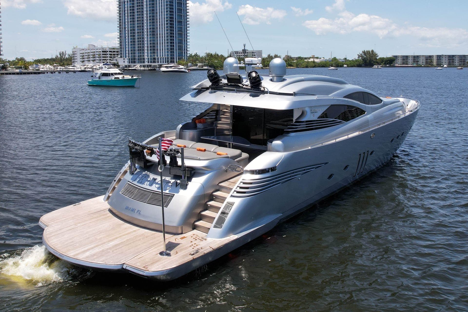 90' Pershing photo 4
