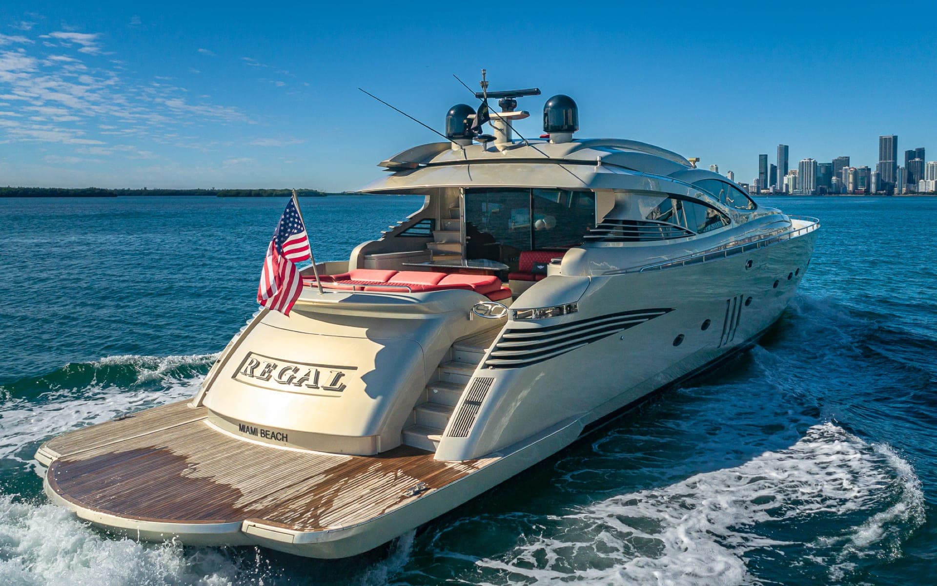 90' Pershing photo 5