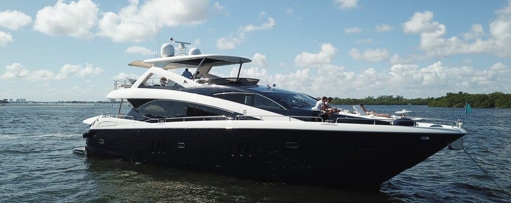90' Sunseeker — Sunseeker yacht charter in Aventura, FL