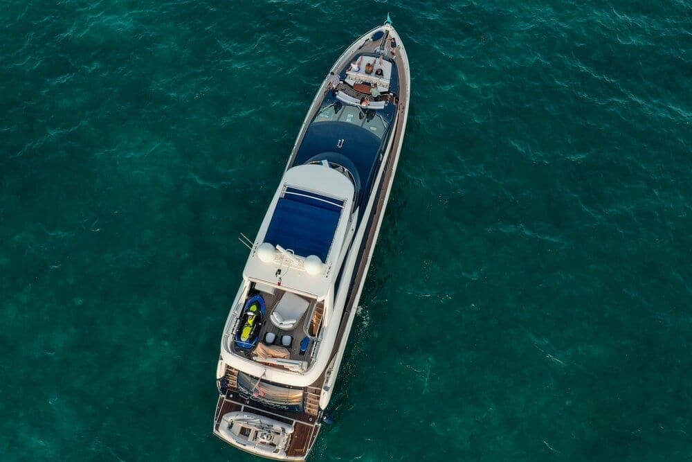 90' Sunseeker photo 5