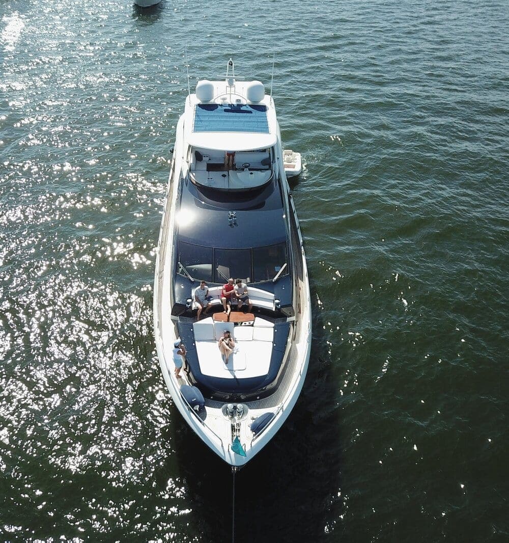 90' Sunseeker photo 6