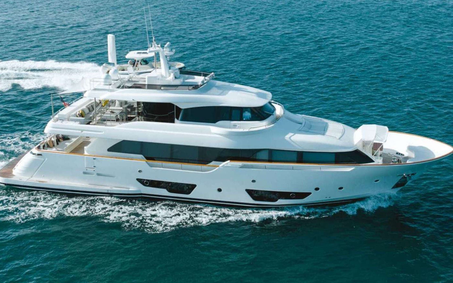 95' Custom Line — Custom Line yacht charter in Miami, FL