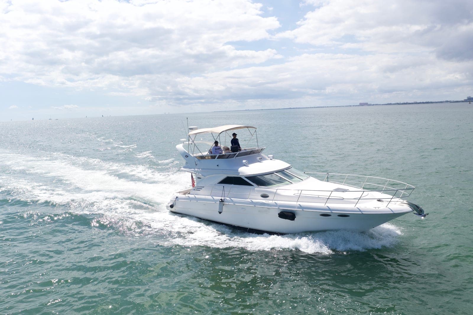 Sea Daze — Sea Ray yacht charter in Miami, FL